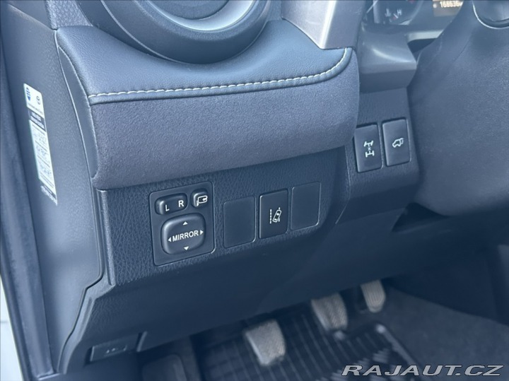 Toyota RAV4 2,0 152PS Executive M/T 2016