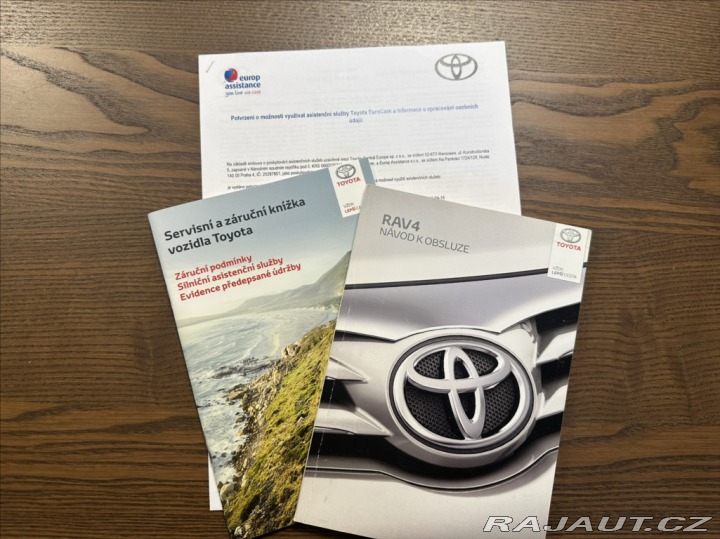 Toyota RAV4 2,0 152PS Executive M/T 2016