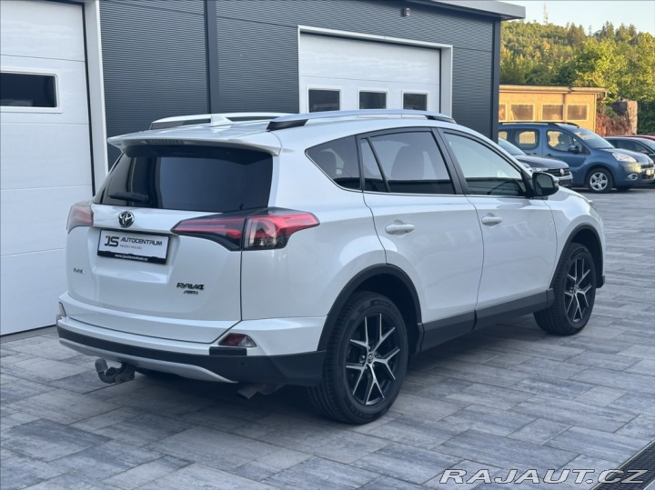 Toyota RAV4 2,0 152PS Executive M/T 2016