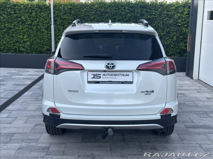 Toyota RAV4 2,0 152PS Executive M/T 2016
