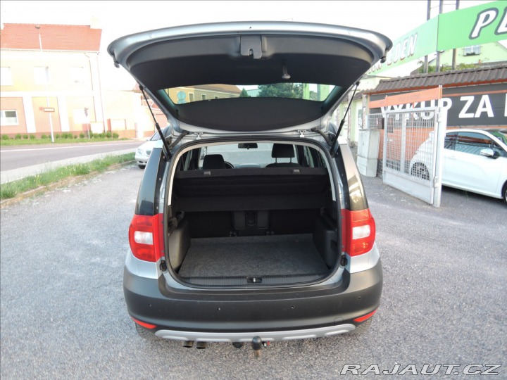 Škoda Yeti 2,0 TDi DSG 4x4 Uprava ZT 2011