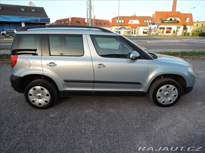 Škoda Yeti 2,0 TDi DSG 4x4 Uprava ZT 2011