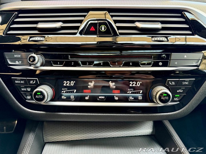 BMW 5 530d xDrive M-PAKET, PANO 2019
