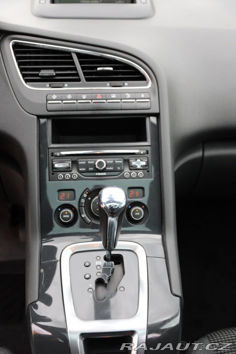 Peugeot 5008 2,0 HDI 120 kw 2015