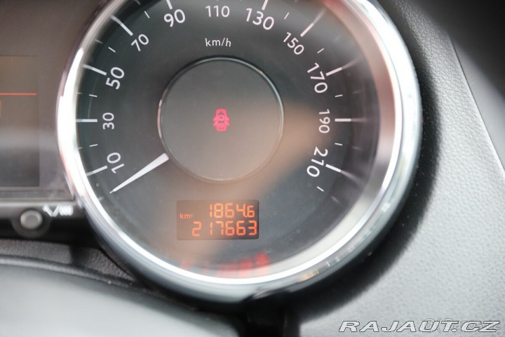 Peugeot 5008 2,0 HDI 120 kw 2015