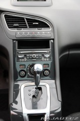 Peugeot 5008 2,0   HDI 120 kw 2015