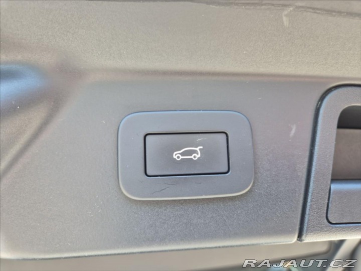 Land Rover Range Rover Velar 2,0 D200 AWD SE 2023
