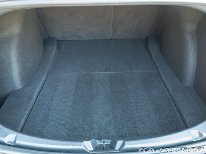 Tesla Model 3 Standard Range Plus 225kW 2019