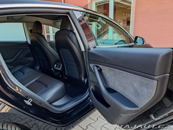 Tesla Model 3 Standard Range Plus 225kW 2019