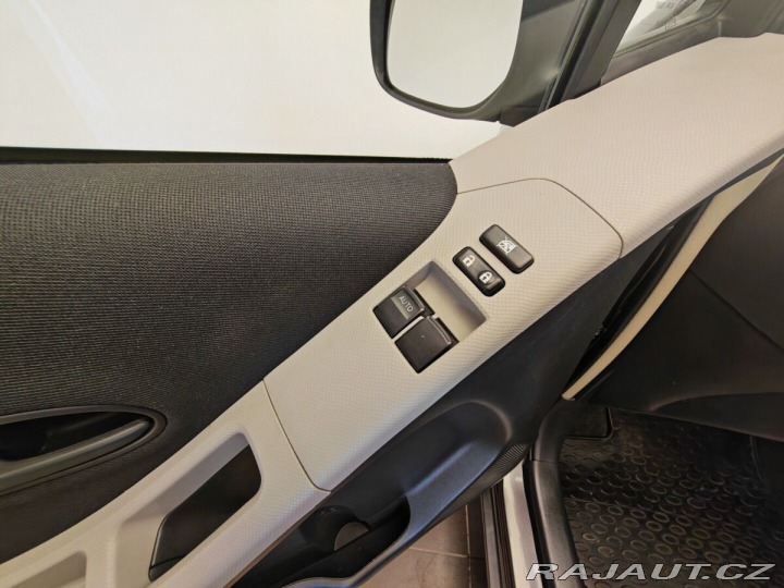 Toyota Yaris 1.0 VVT-i Dream 2011