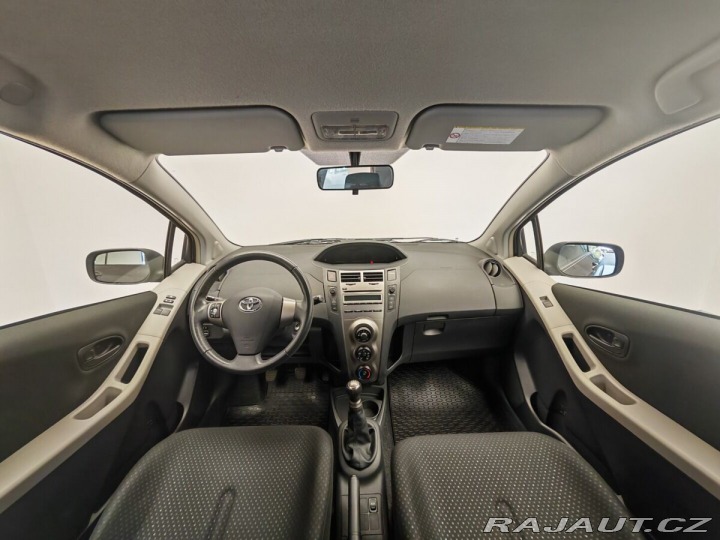 Toyota Yaris 1.0 VVT-i Dream 2011