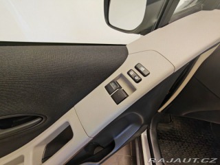 Toyota Yaris 1.0 VVT-i Dream 2011