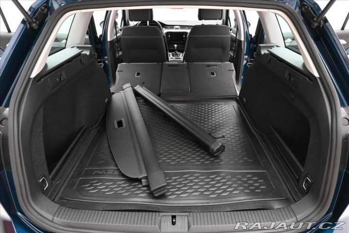 Volkswagen Passat 2,0 TDI 110 kW DSG Busine 2023