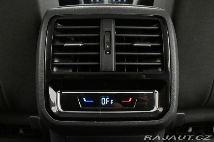 Volkswagen Passat 2,0 TDI 110 kW DSG Busine 2023