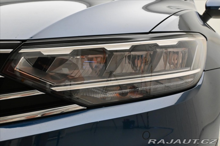 Volkswagen Passat 2,0 TDI 110 kW DSG Busine 2023