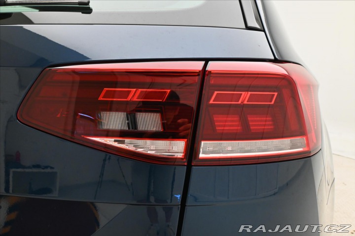 Volkswagen Passat 2,0 TDI 110 kW DSG Busine 2023