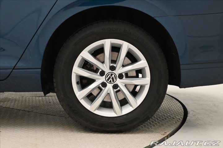 Volkswagen Passat 2,0 TDI 110 kW DSG Busine 2023