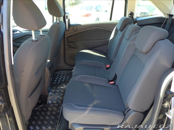 Ford Grand C-MAX 1,5 TDCI TITANIUM 7 MÍST 2015