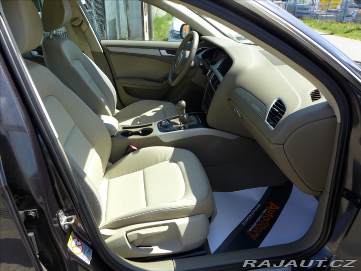 Audi A4 2,0 TDI 4x4, NAVI, 1.MAJI 2011