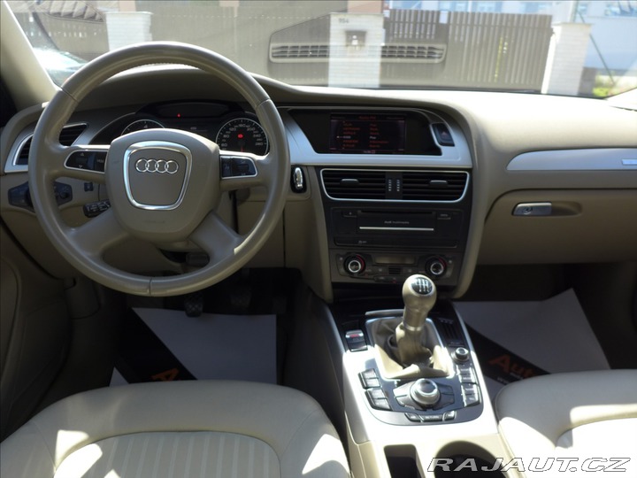 Audi A4 2,0 TDI 4x4, NAVI, 1.MAJI 2011