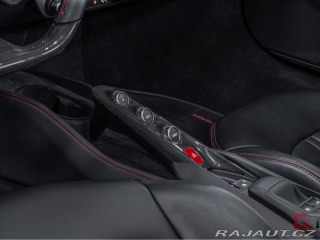 Ferrari F8 Spider Lift 2021