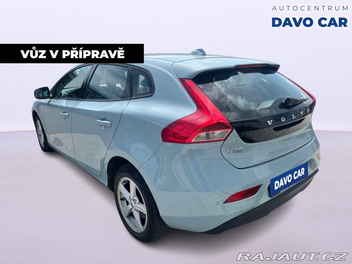 Volvo V40 2,0 D2 Automat Kinatic Ků 2018