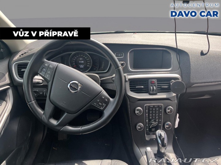 Volvo V40 2,0 D2 Automat Kinatic Ků 2018