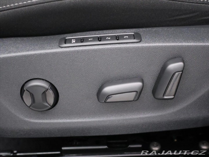Škoda Octavia 2,0 TDI 110kW DSG Matrix 2024
