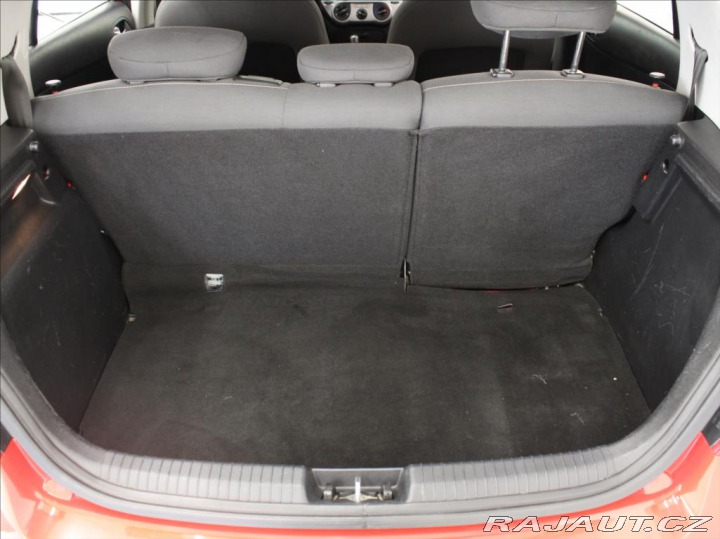 Hyundai i20 1,3 i 57kW Klima Nové STK 2012