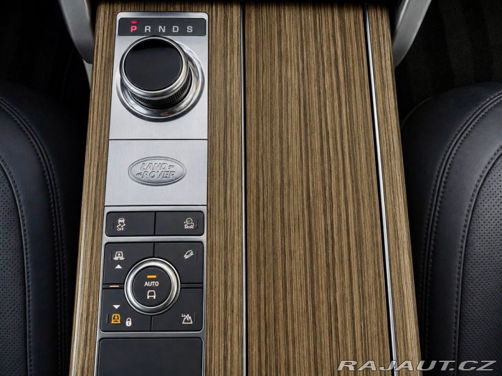 Land Rover Range Rover 4.4 SDV8 VOGUE, PANORAMA, 2018