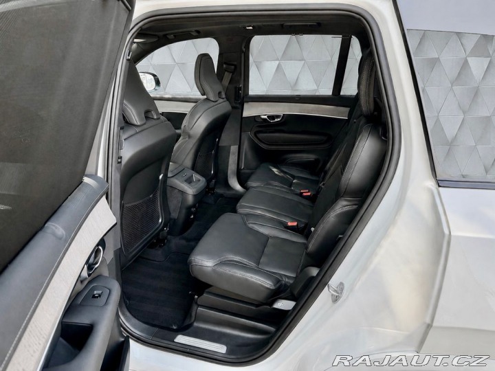 Volvo XC90 B5 AWD PLUS DARK PREMIUM, 2026
