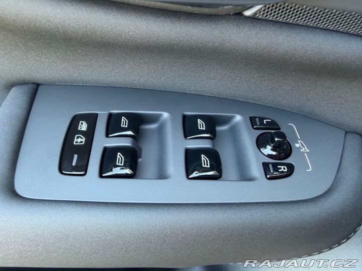 Volvo XC90 B5 AWD PLUS DARK PREMIUM, 2026