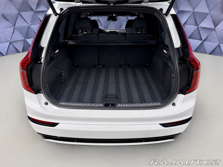 Volvo XC90 B5 AWD PLUS DARK PREMIUM, 2026