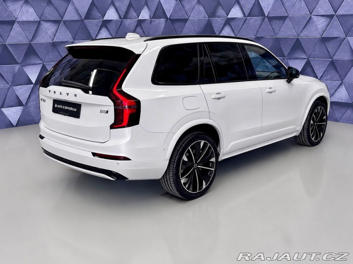 Volvo XC90 B5 AWD PLUS DARK PREMIUM, 2026