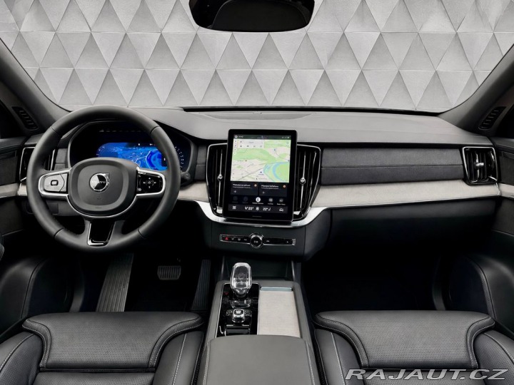 Volvo XC90 B5 AWD PLUS DARK PREMIUM, 2026