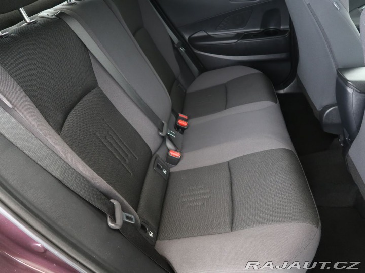 Toyota C-HR 1.8Hybrid,CZ,1Maj,Style 2023