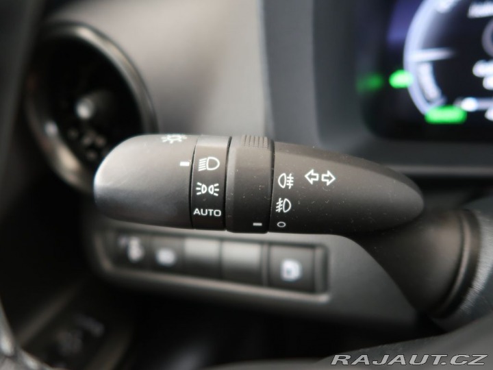 Toyota C-HR 1.8Hybrid,CZ,1Maj,Style 2023