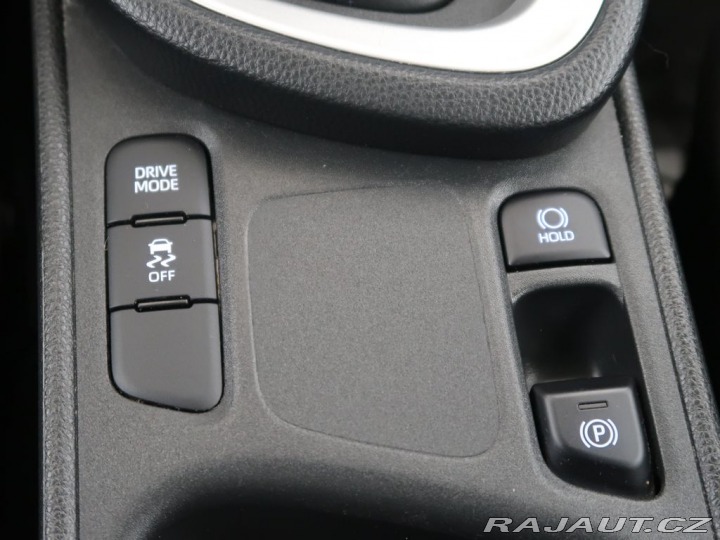 Toyota Yaris Cross 1.5,AT,CZ,1Maj,ComfortTec 2023