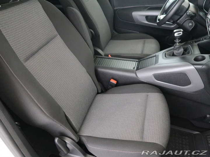 Toyota ProAce City Verso 1.2,Family L1,110KW,Manuá 2022
