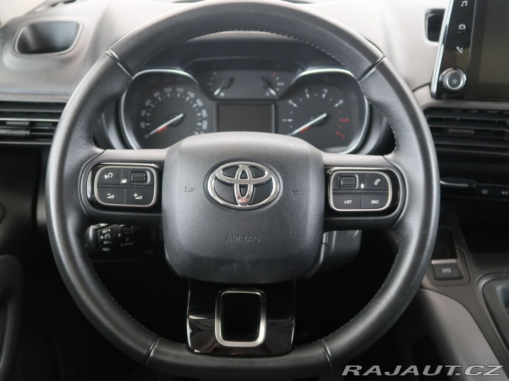 Toyota ProAce City Verso 1.2,Family L1,110KW,Manuá 2022