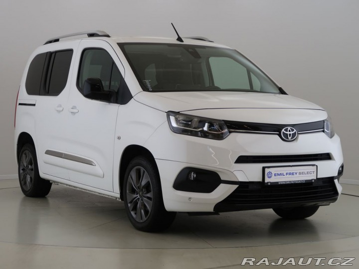 Toyota ProAce 1.2,Family L1,110KW,Manuá 2022