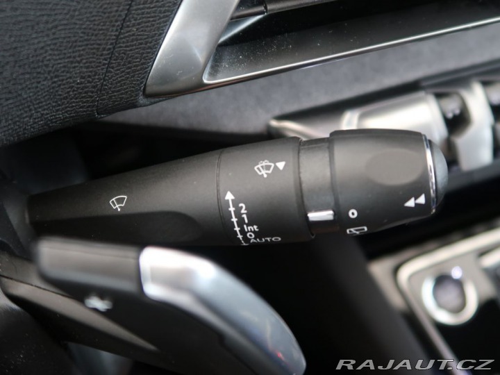 Peugeot 3008 1.2PureTech,96KW,Automat, 2023