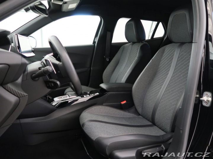Peugeot 2008 1.2PureTech,96kW,ALLURE,A 2025