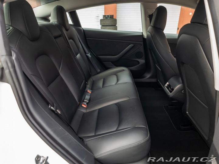 Tesla Model 3 Standard Range Plus 239 k 2021