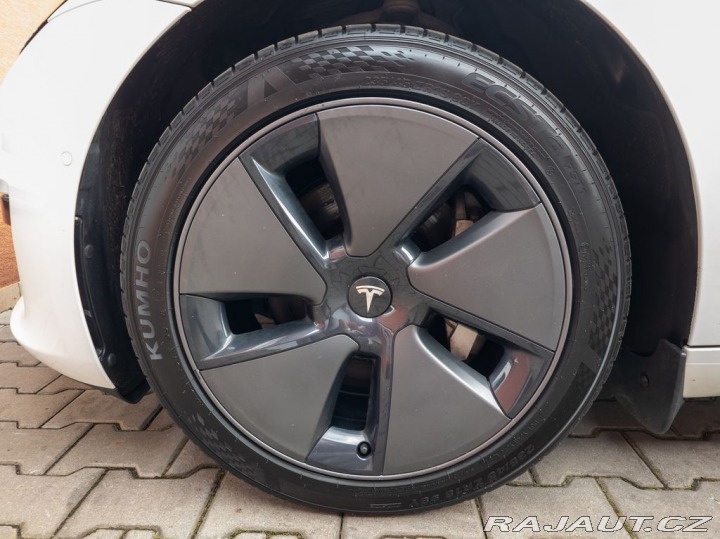 Tesla Model 3 Standard Range Plus 239 k 2021