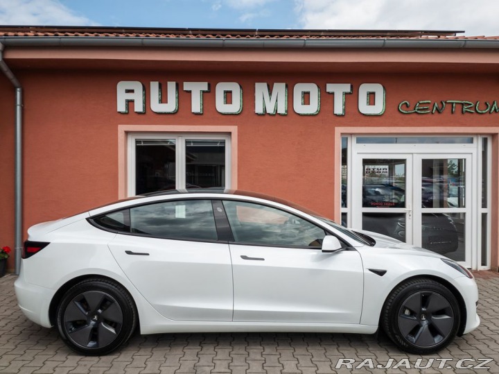 Tesla Model 3 Standard Range Plus 239 k 2021