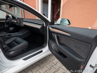 Tesla Model 3 Standard Range Plus 239 k 2021