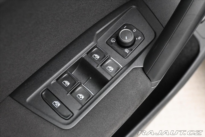 Volkswagen Tiguan 2,0 TDI 110kW DSG Life Zá 2022