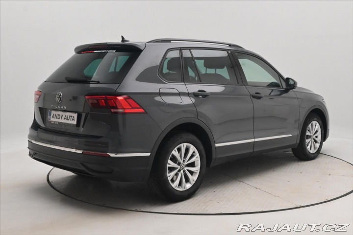 Volkswagen Tiguan 2,0 TDI 110kW DSG Life Zá 2022