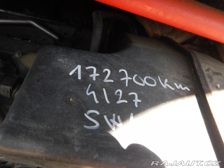 Mitsubishi Colt 1.5 i 80kw střecha nejde 2006